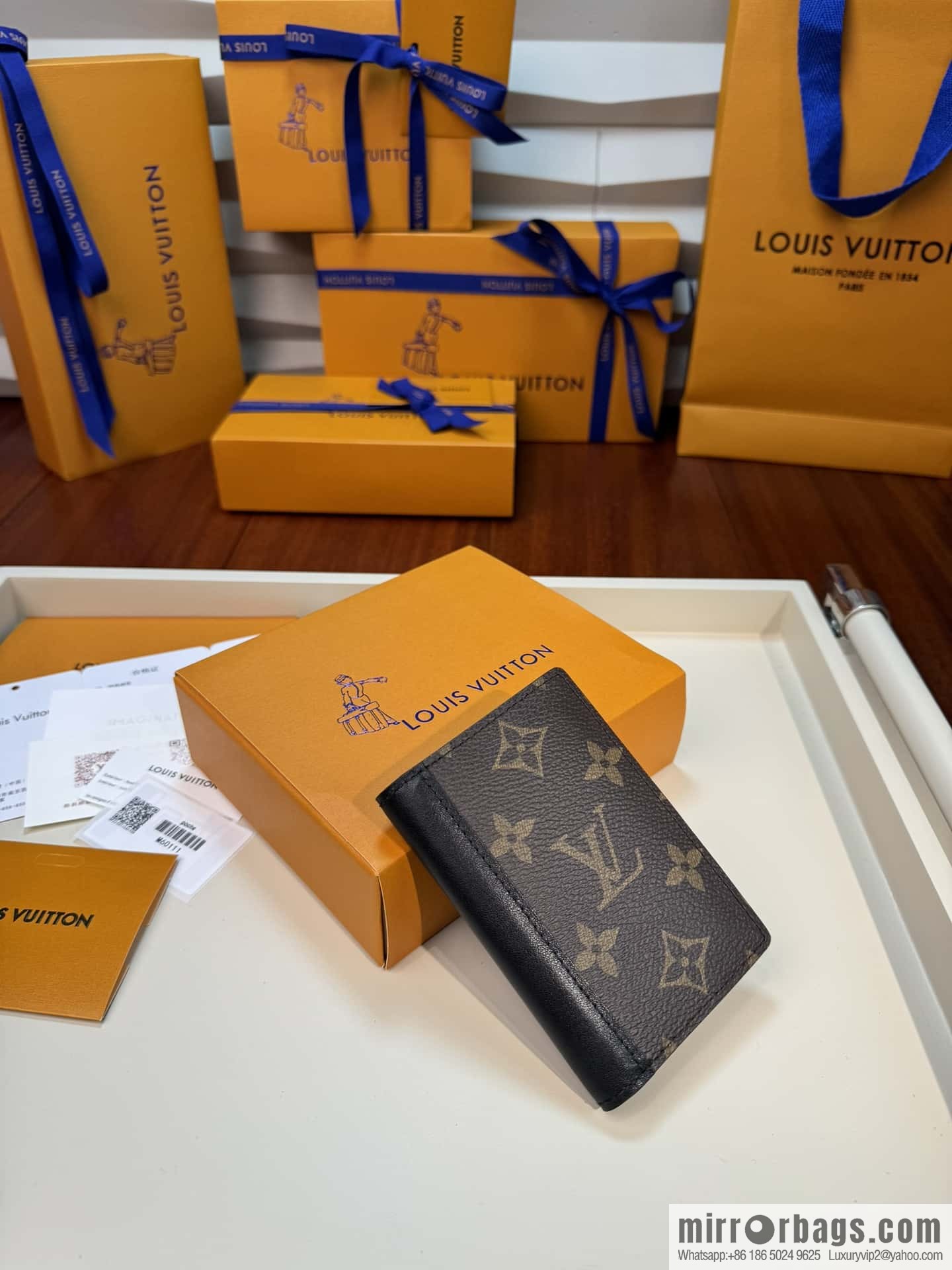 LV Pocket Organizer M60111 Premium