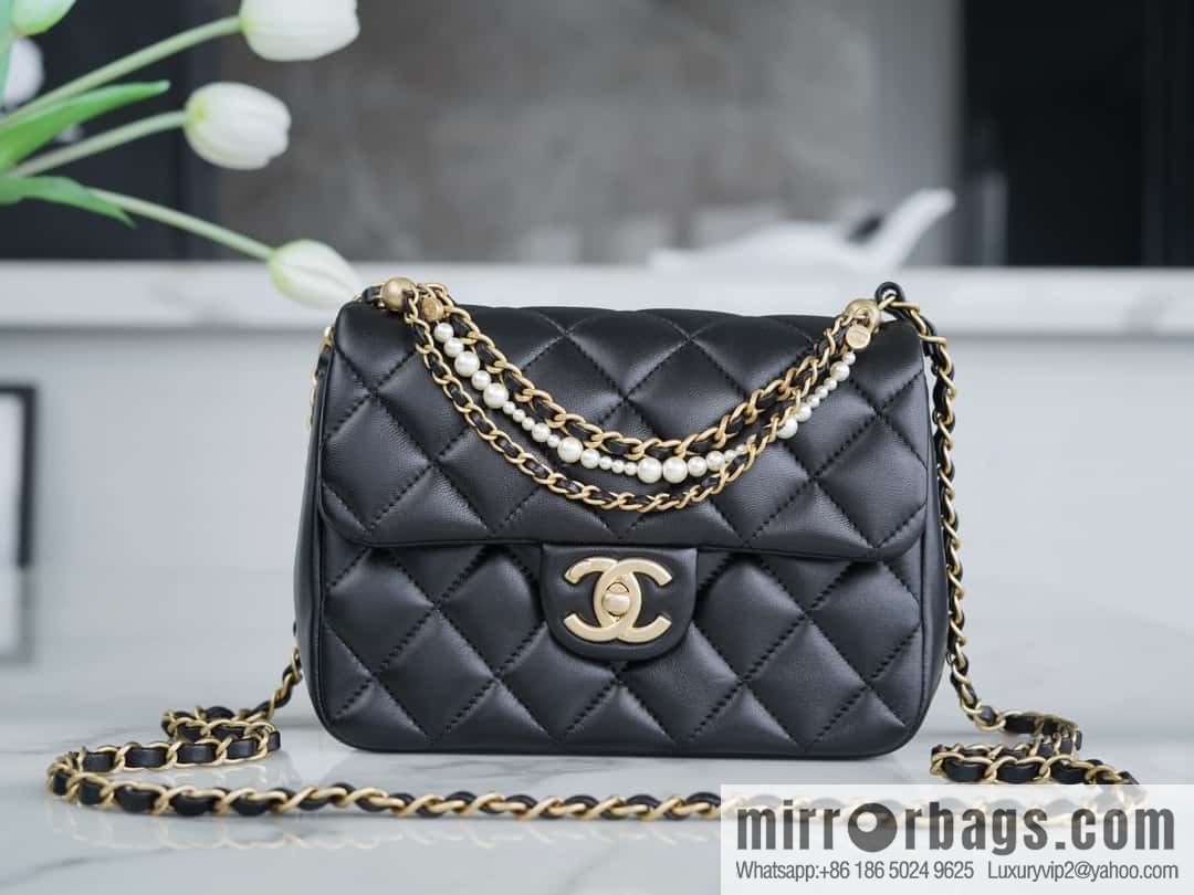 Chanel pearl chain, fat square large black AS4384