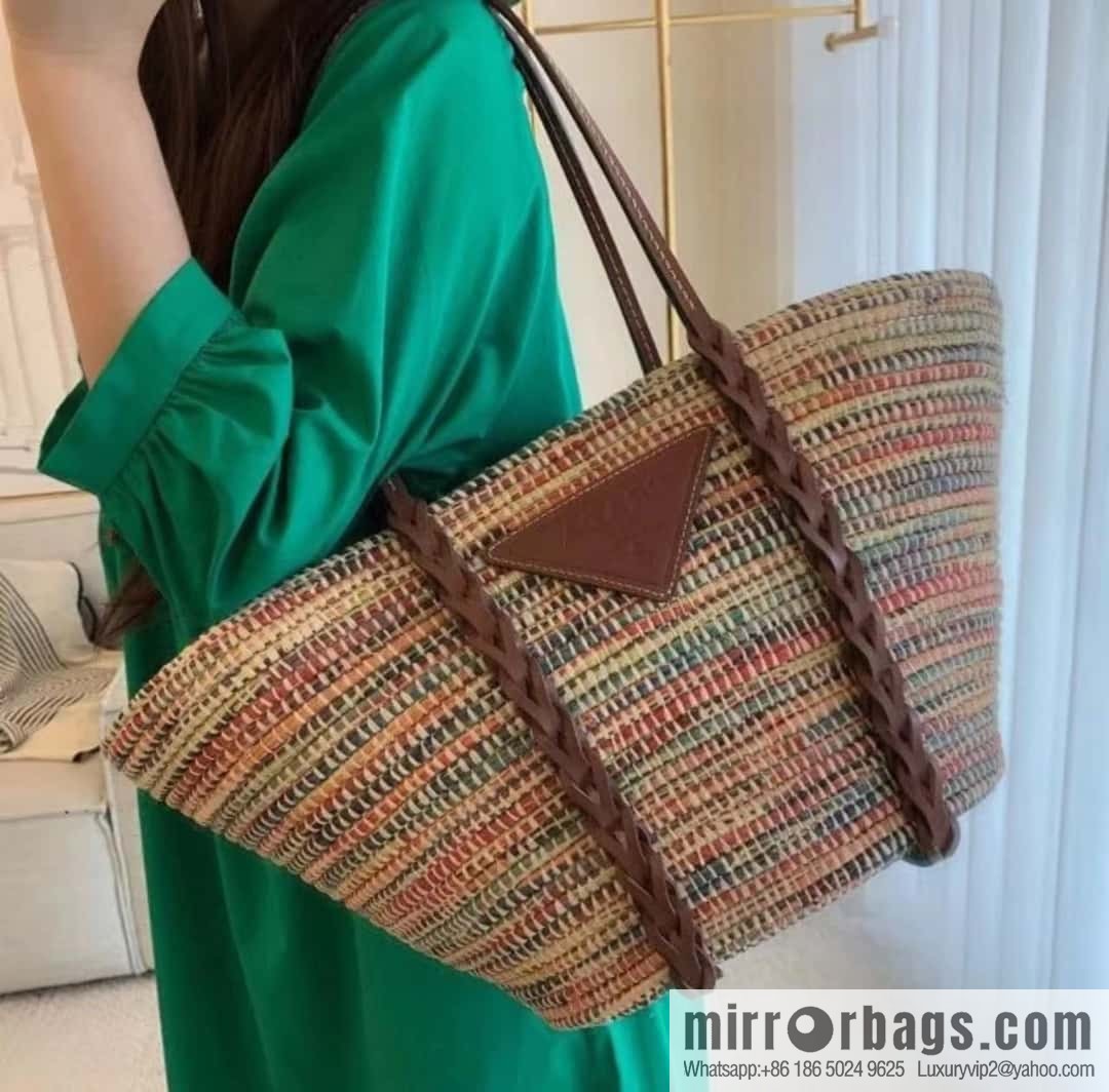 PRADA 🎉 popular vegetable basket 🎉 1BG312