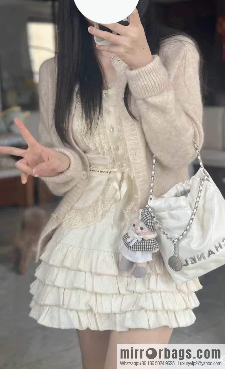 Chanel 23S 22Mini bag silver AS3980