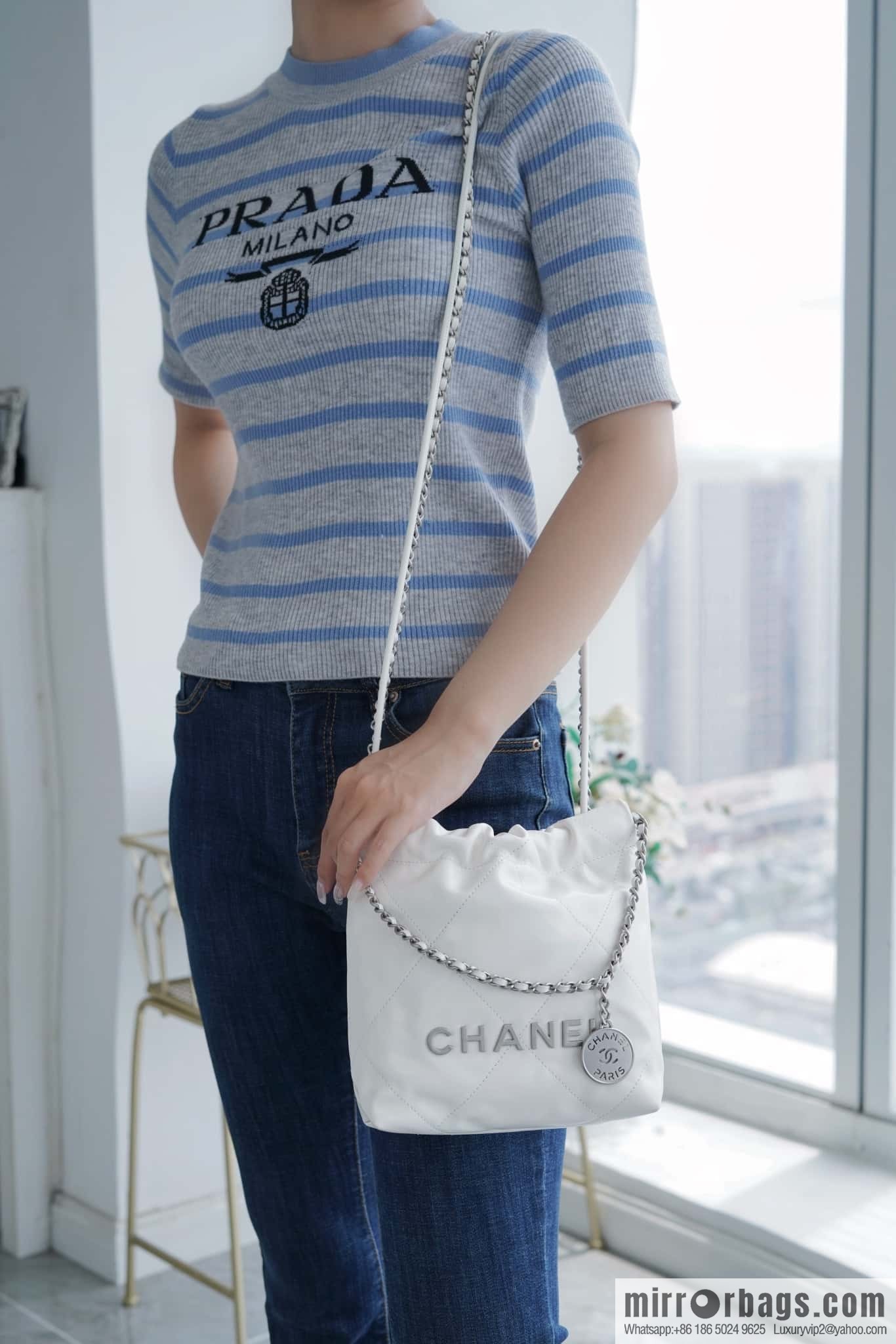 Chanel 23S 22Mini bag silver AS3980