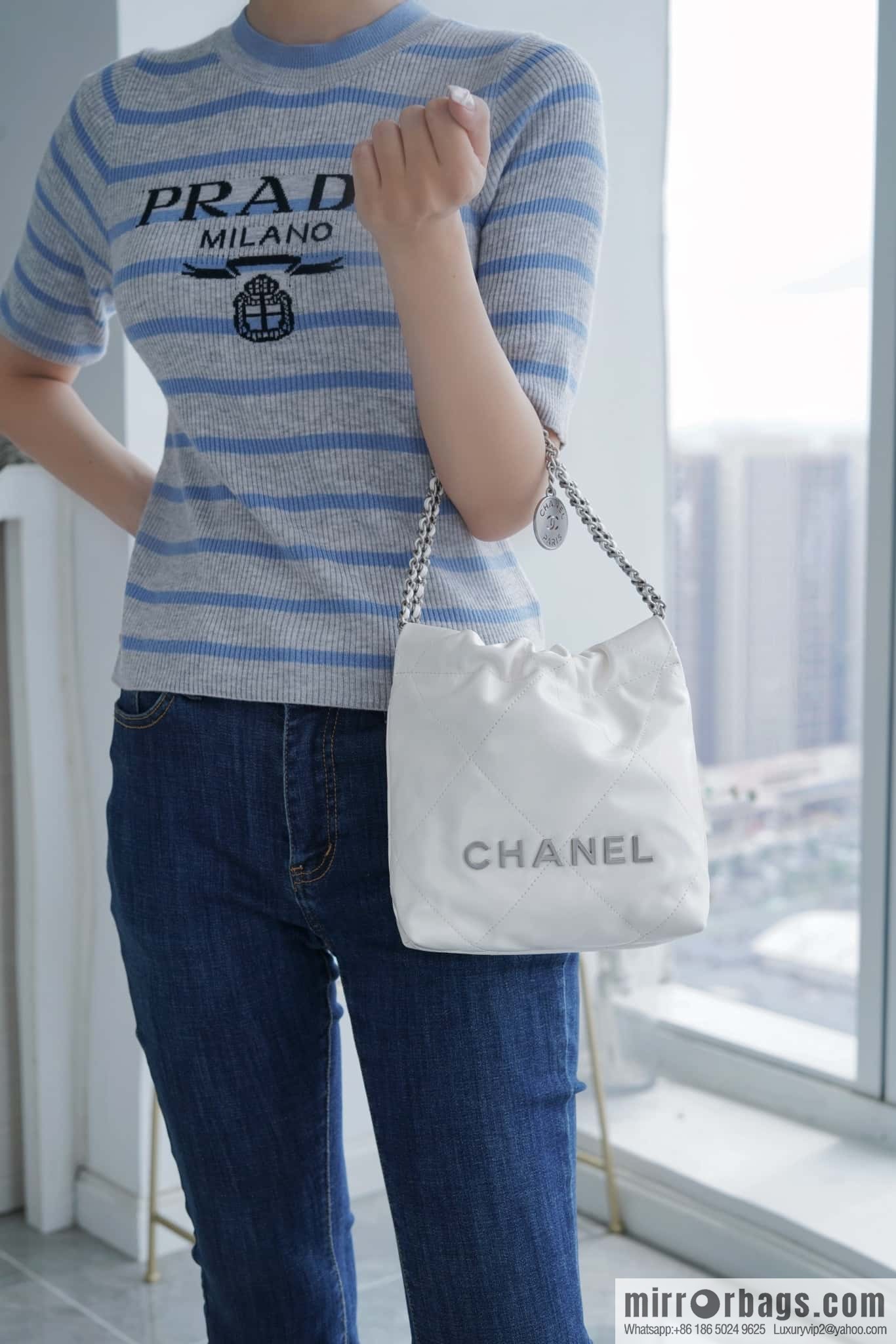 Chanel 23S 22Mini bag silver AS3980