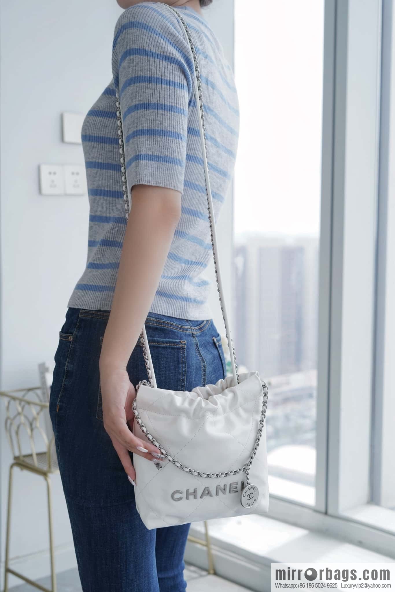 Chanel 23S 22Mini bag silver AS3980