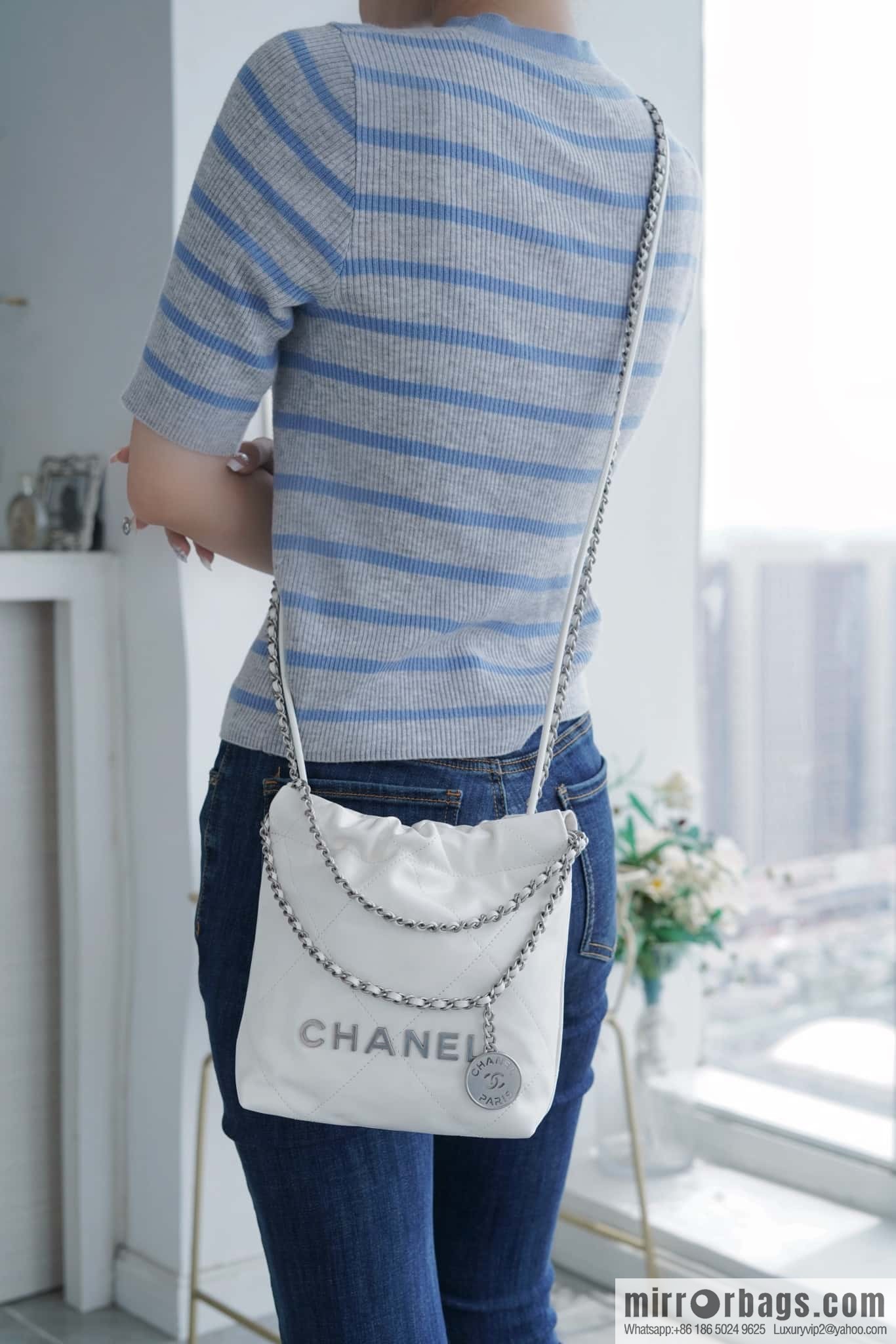 Chanel 23S 22Mini bag silver AS3980