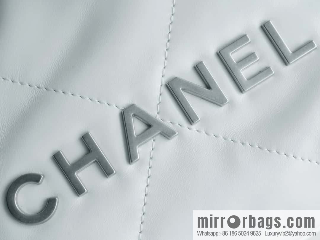 Chanel 23S 22Mini bag silver AS3980
