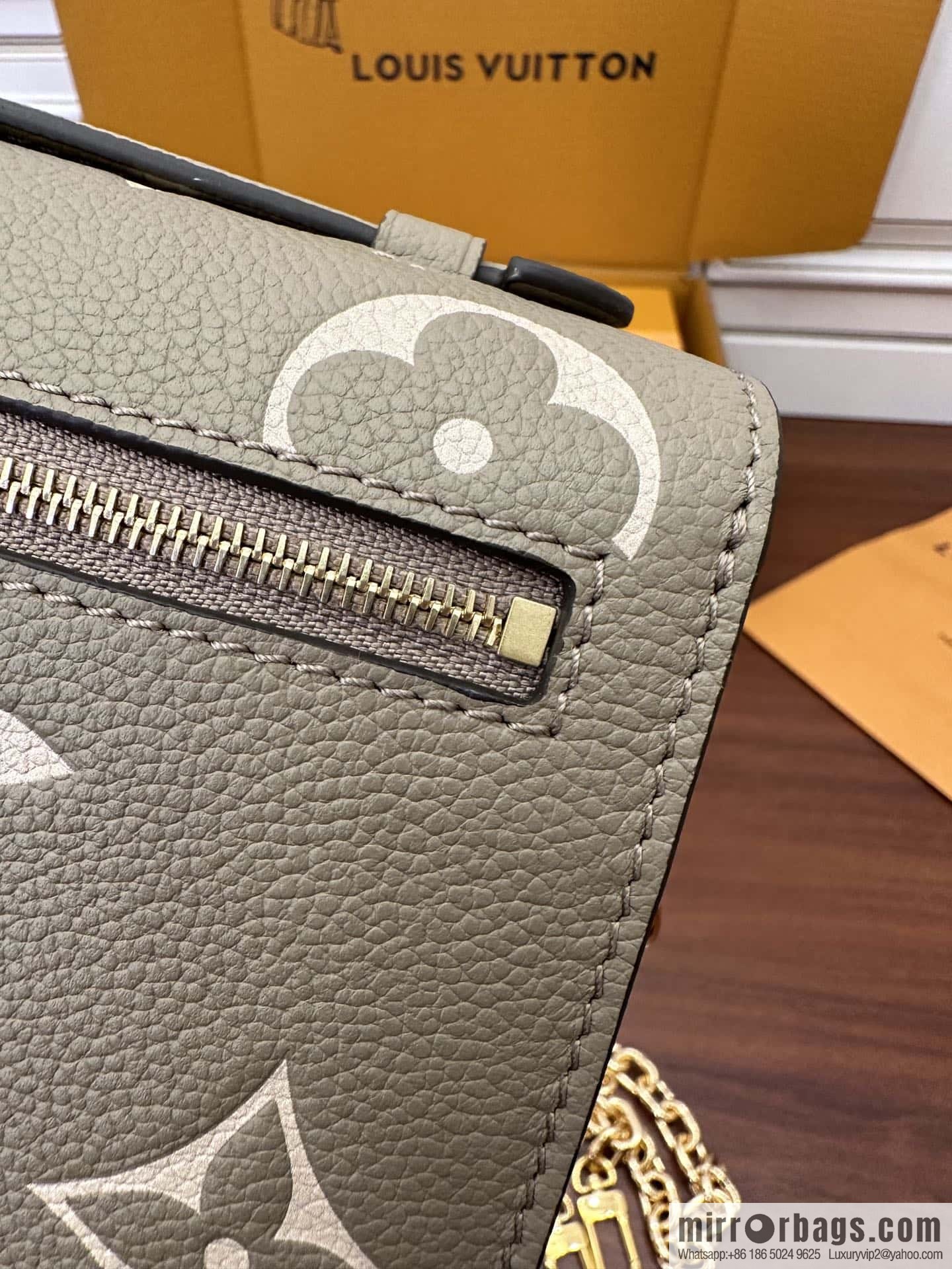 LV M23081 POCHETTE MÉTIS EAST WEST handbag