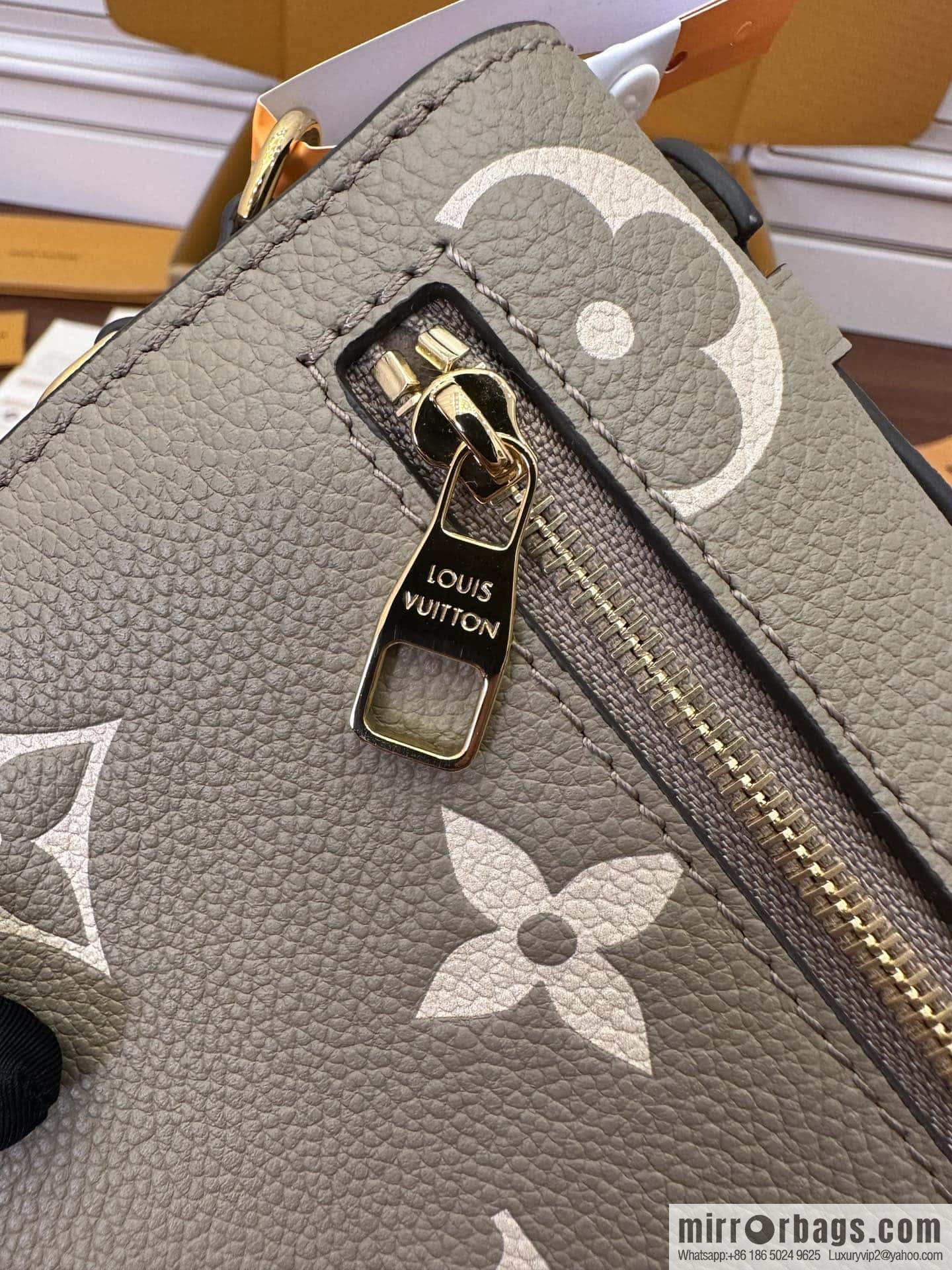LV M23081 POCHETTE MÉTIS EAST WEST handbag