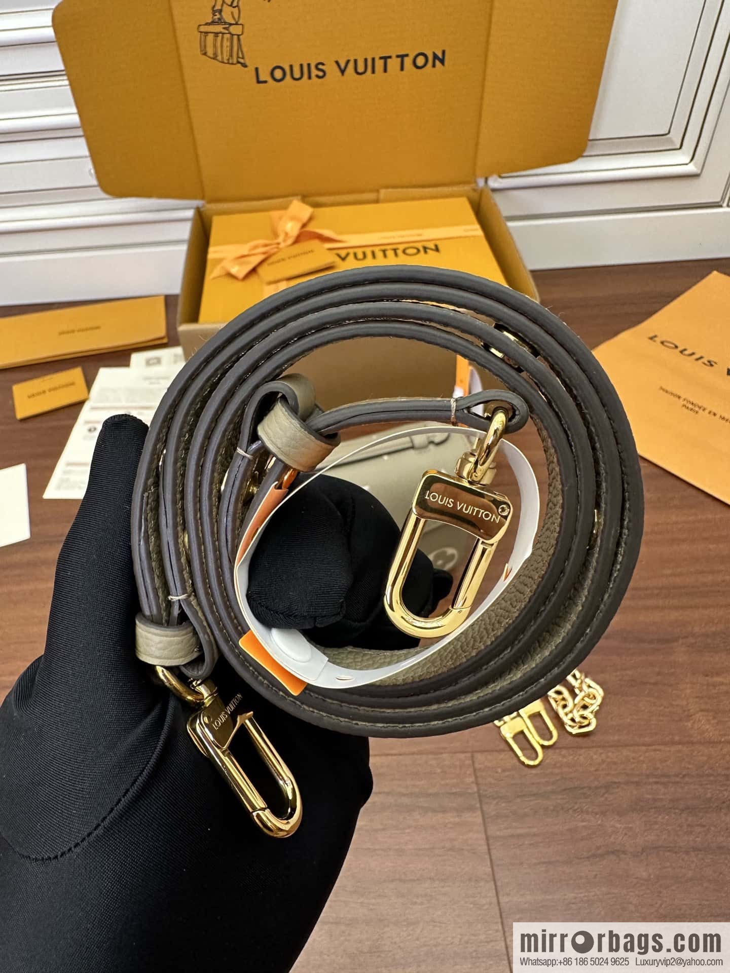 LV M23081 POCHETTE MÉTIS EAST WEST handbag