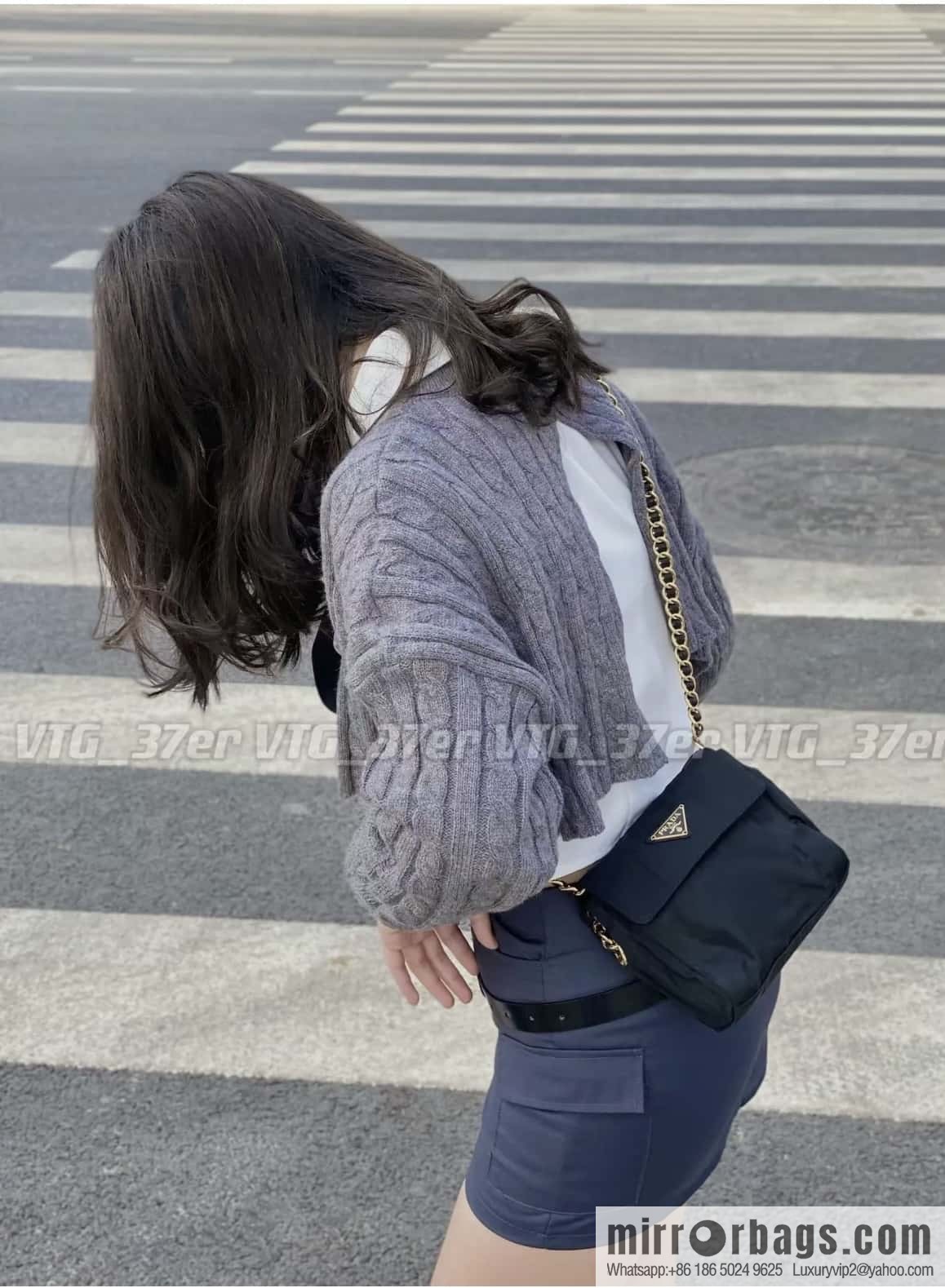 PRADA 🎉 medieval small satchel 🎉🎉🎉 1BD648