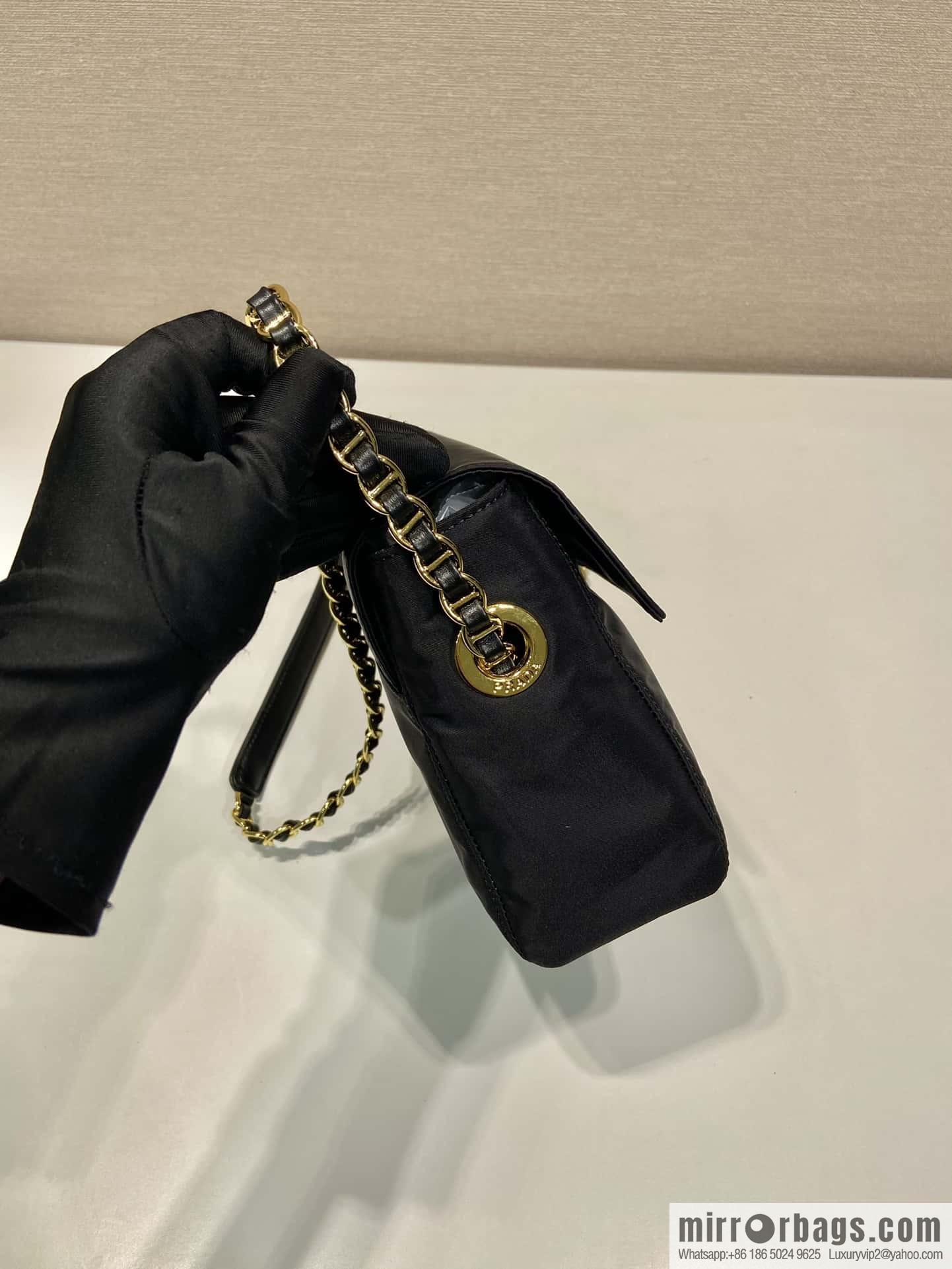 PRADA 🎉 medieval small satchel 🎉🎉🎉 1BD648