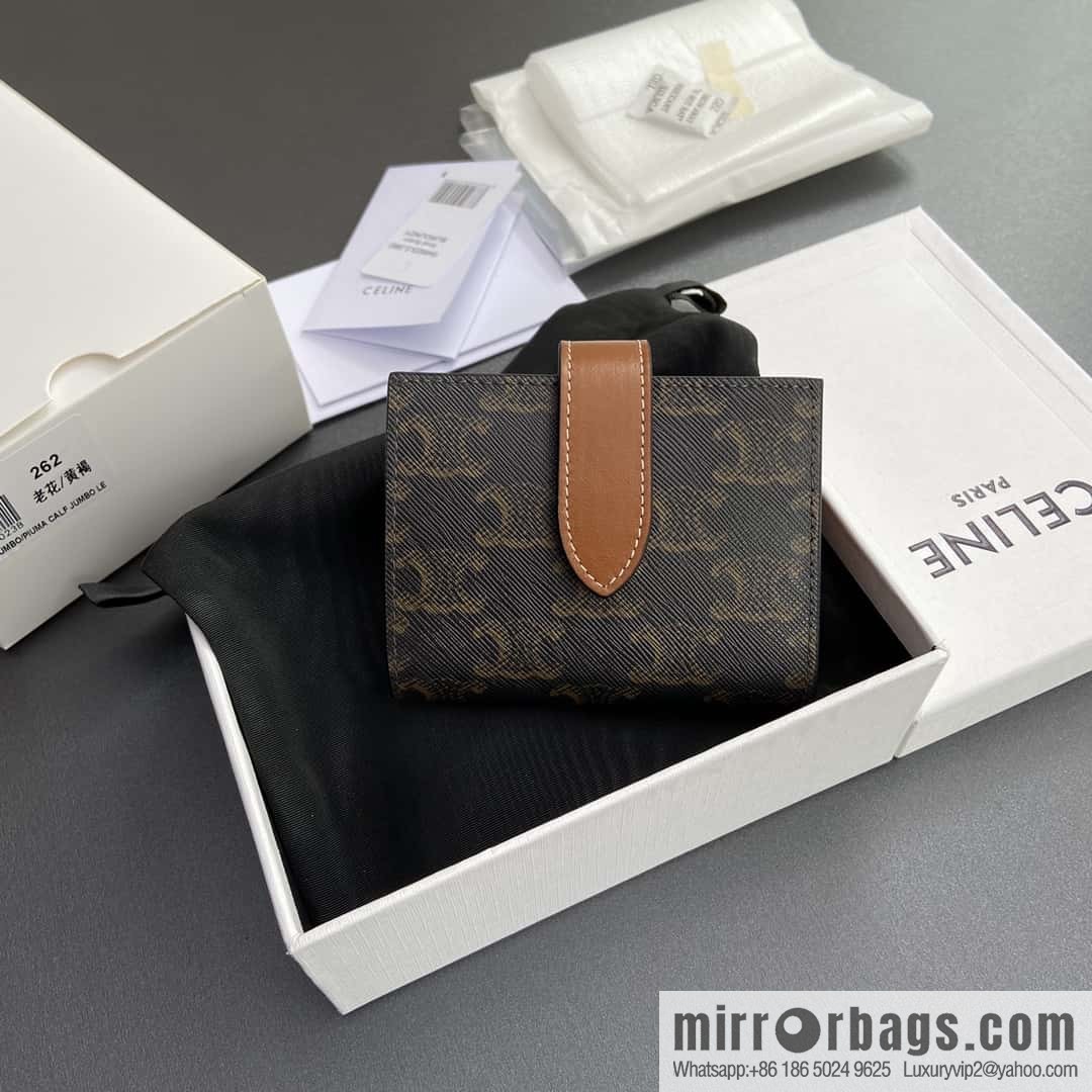 CELINE TRIOMPHE logo printed short three-fold wallet 10H262DB7.04LU