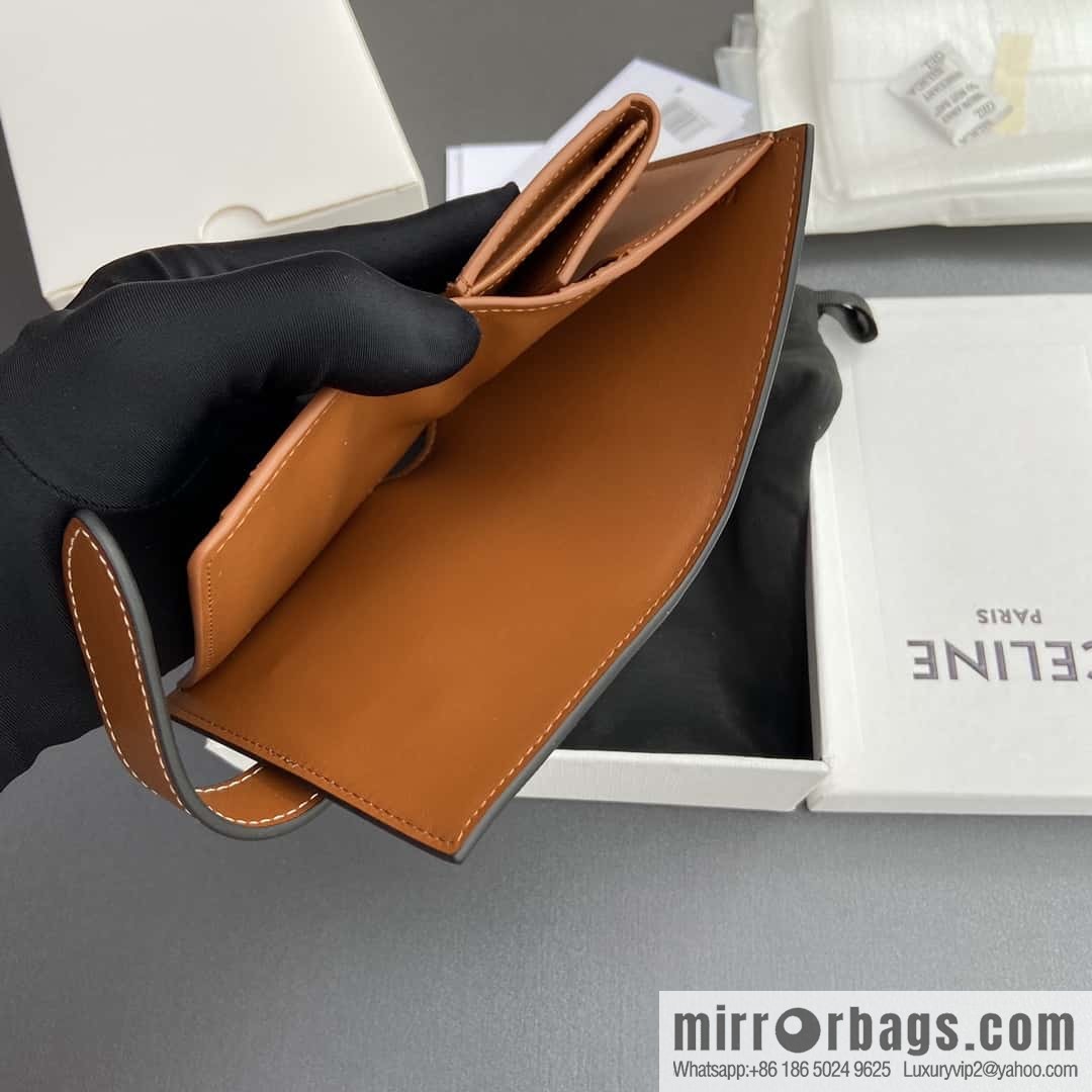 CELINE TRIOMPHE logo printed short three-fold wallet 10H262DB7.04LU