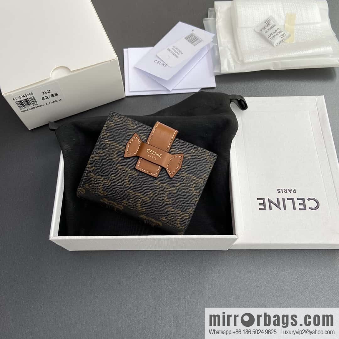 CELINE TRIOMPHE logo printed short three-fold wallet 10H262DB7.04LU