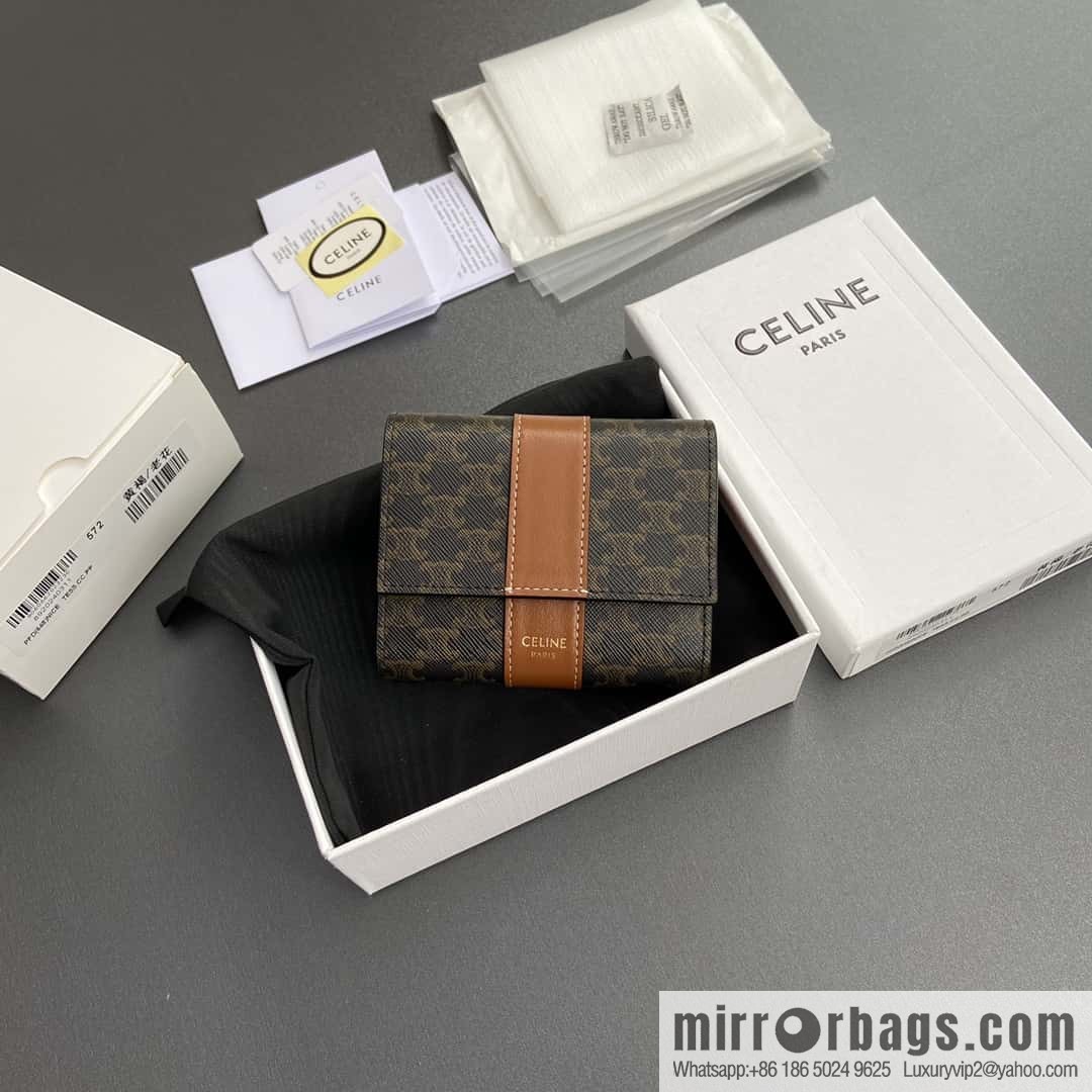 CELINE TRIOMPHE logo printed short three-fold wallet 10D572BZ9.04LU
