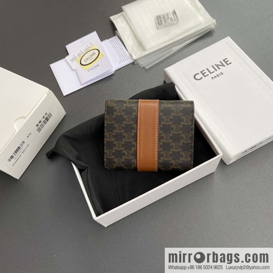 CELINE TRIOMPHE logo printed short three-fold wallet 10D572BZ9.04LU