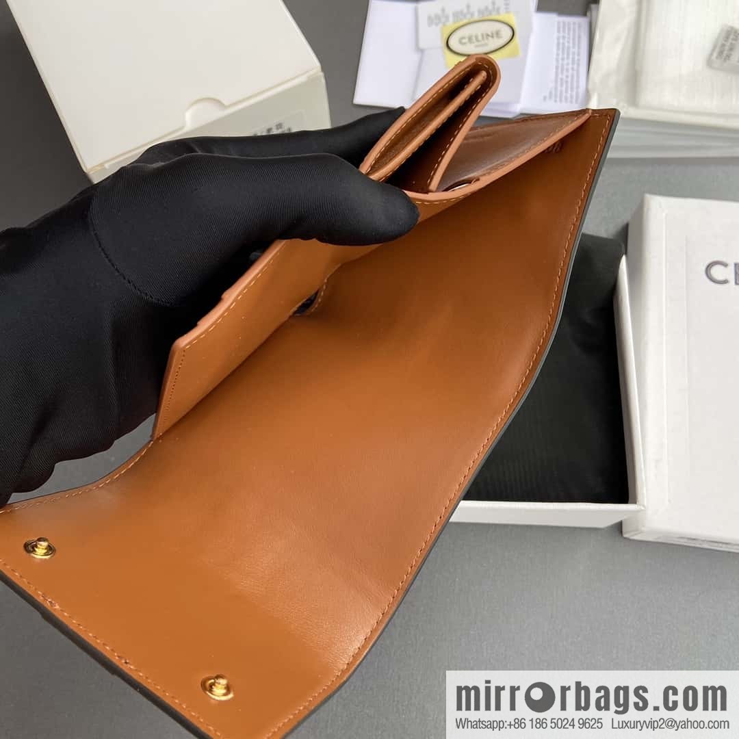 CELINE TRIOMPHE logo printed short three-fold wallet 10D572BZ9.04LU