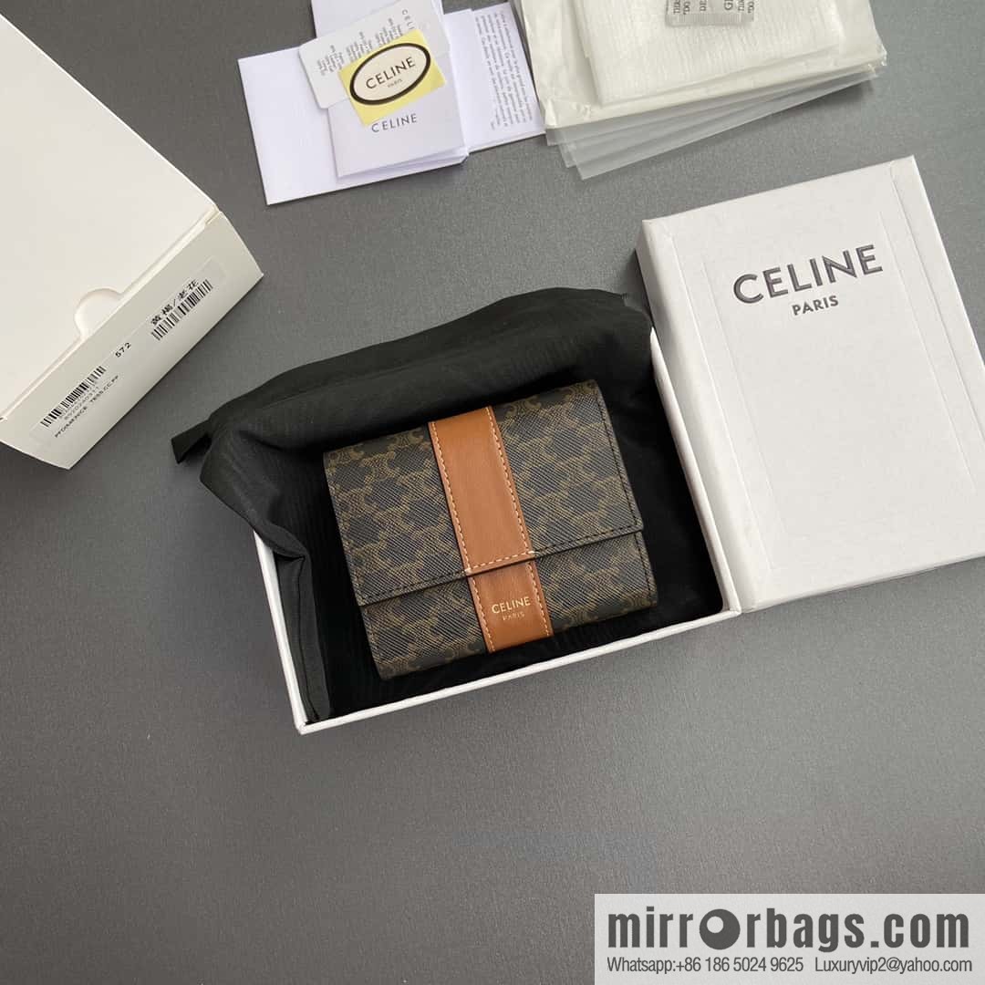 CELINE TRIOMPHE logo printed short three-fold wallet 10D572BZ9.04LU