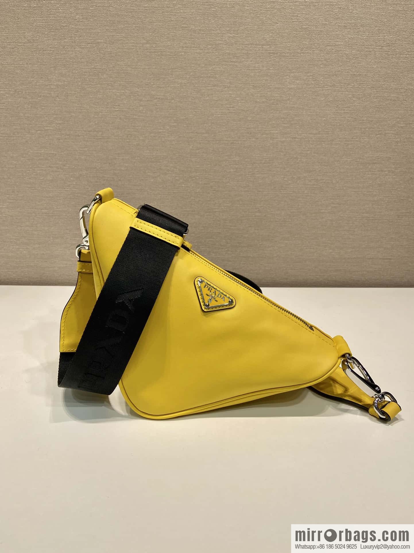 PRADA 🎉 Upgrade Board Triangle Pack 🎉 2VH155 Plain Weave, Yellow