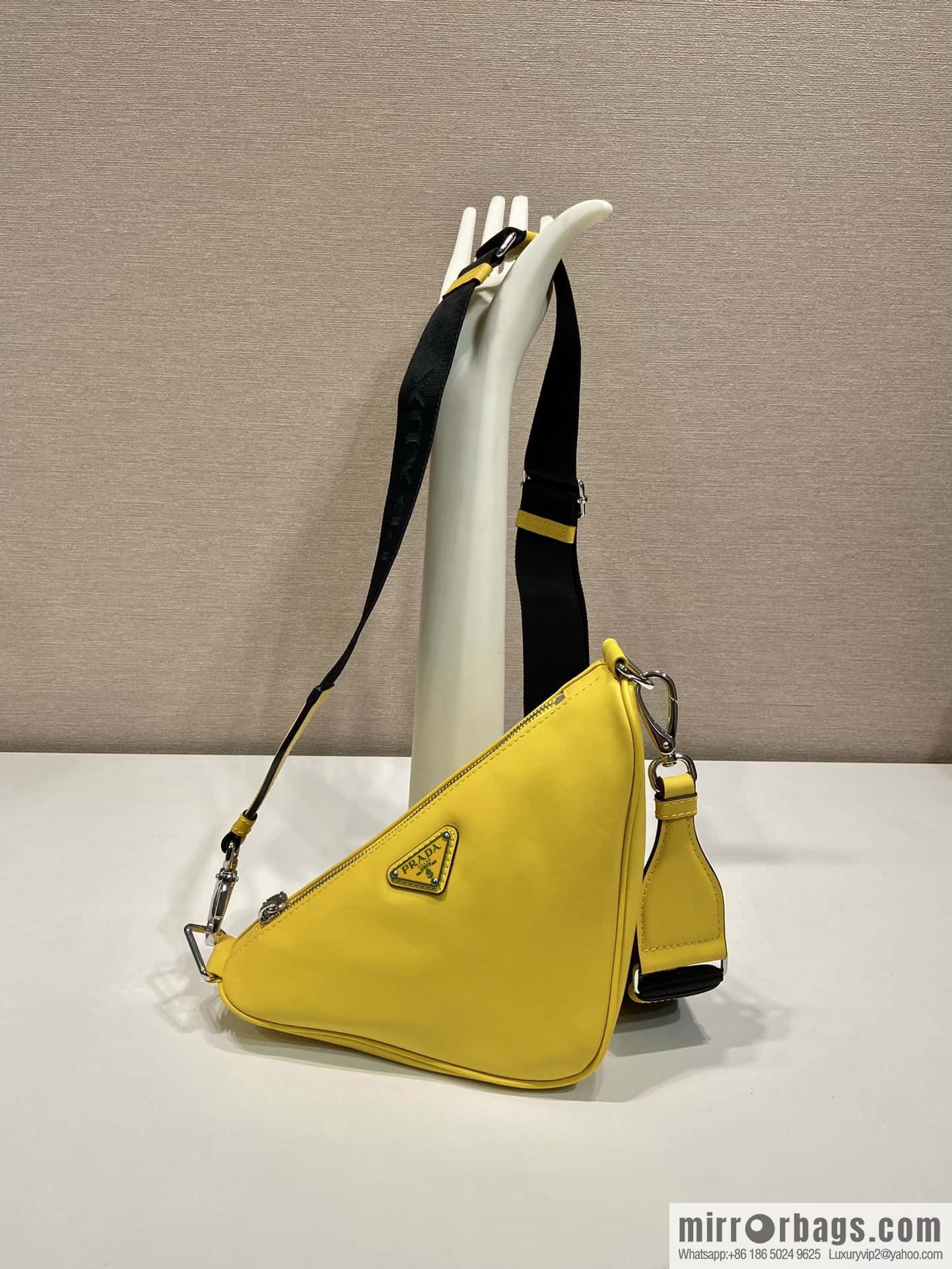 PRADA 🎉 Upgrade Board Triangle Pack 🎉 2VH155 Plain Weave, Yellow