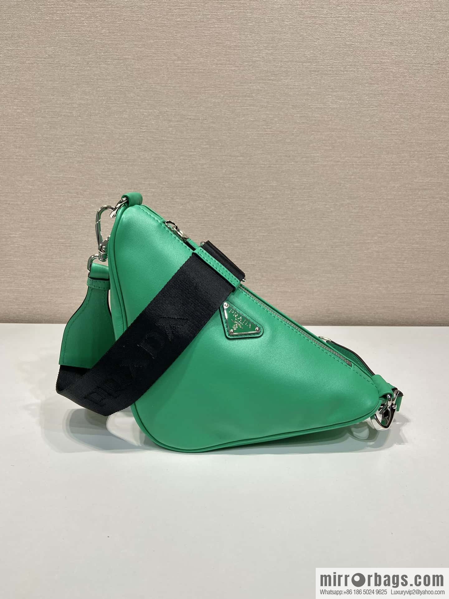 PRADA 🎉 Upgrade Board Triangle Pack 🎉 2VH155 Plain Weave, Green