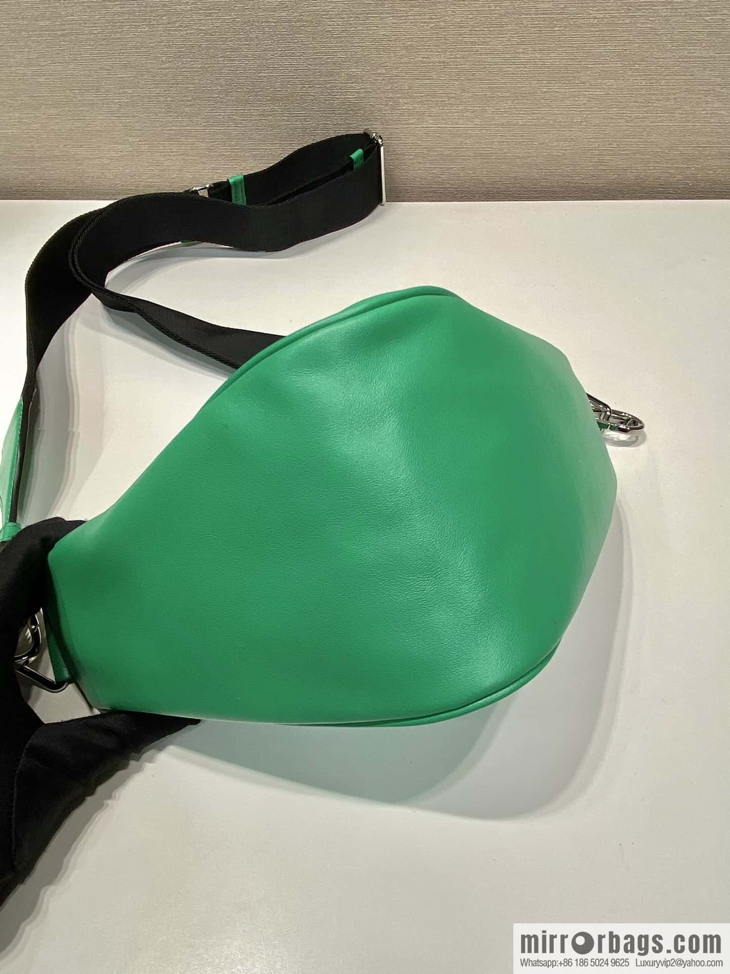 PRADA 🎉 Upgrade Board Triangle Pack 🎉 2VH155 Plain Weave, Green