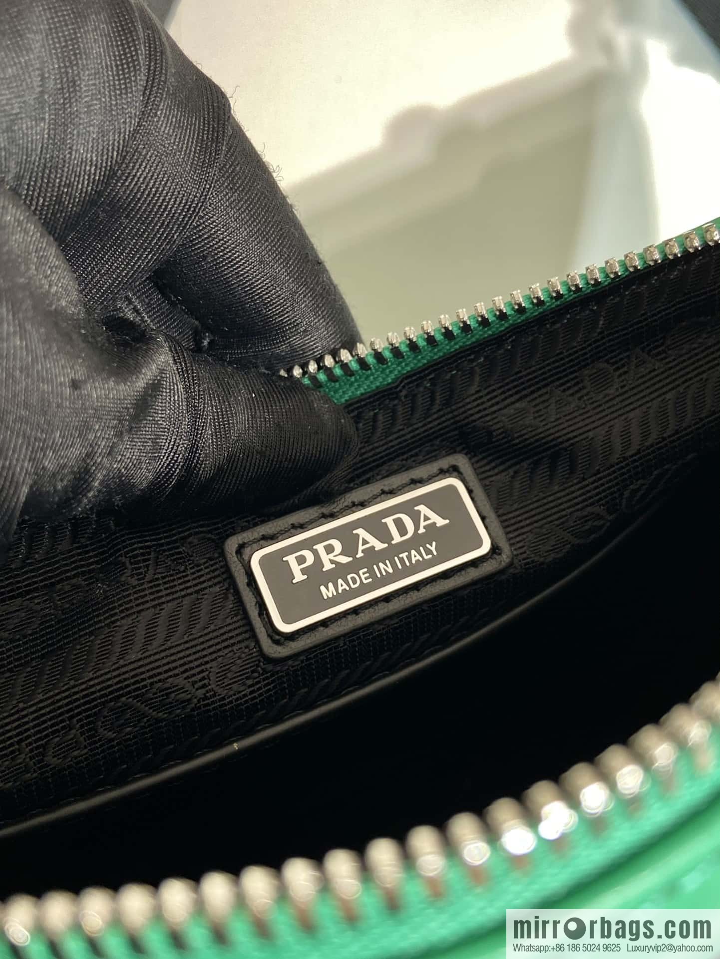 PRADA 🎉 Upgrade Board Triangle Pack 🎉 2VH155 Plain Weave, Green