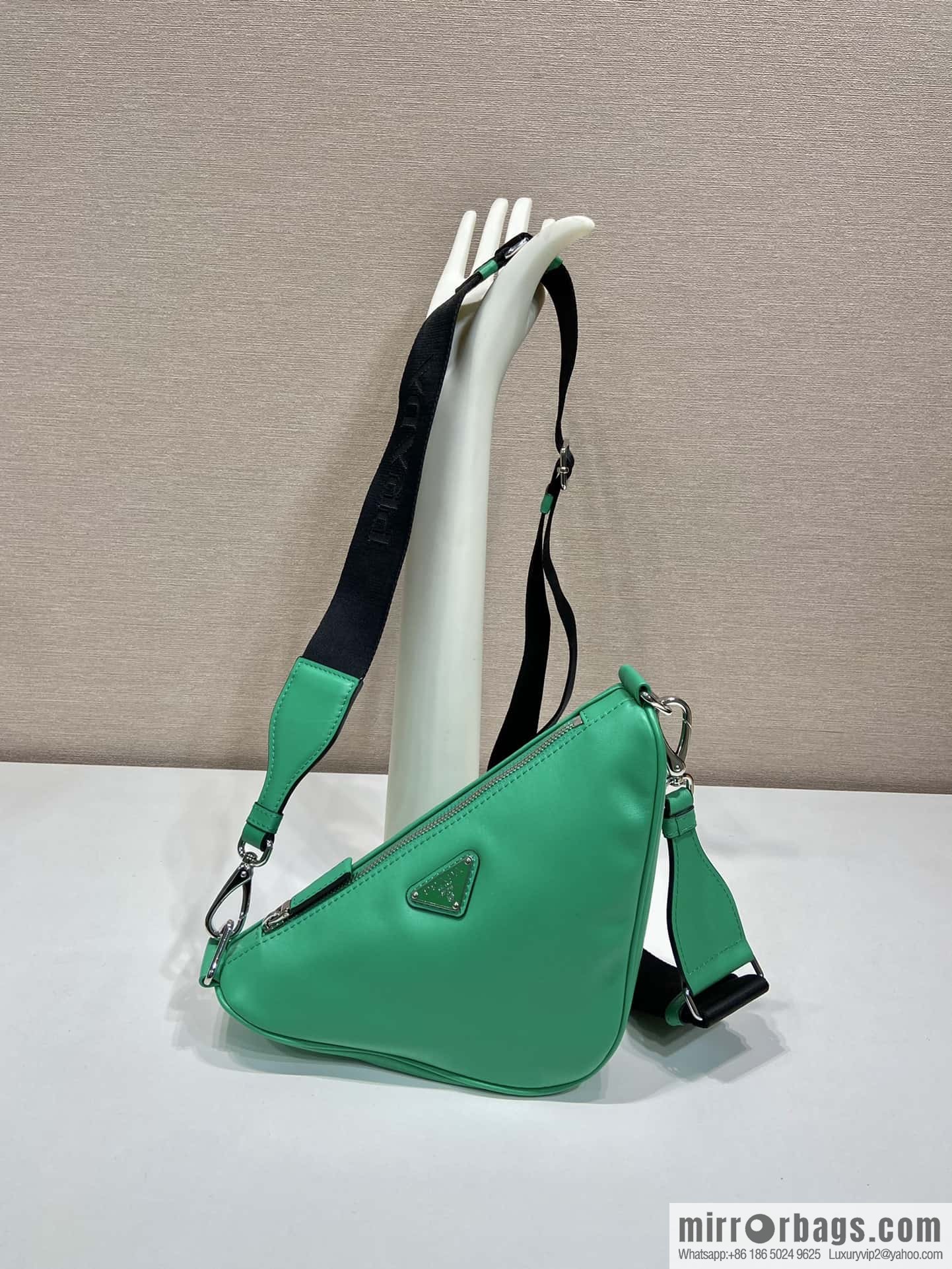 PRADA 🎉 Upgrade Board Triangle Pack 🎉 2VH155 Plain Weave, Green