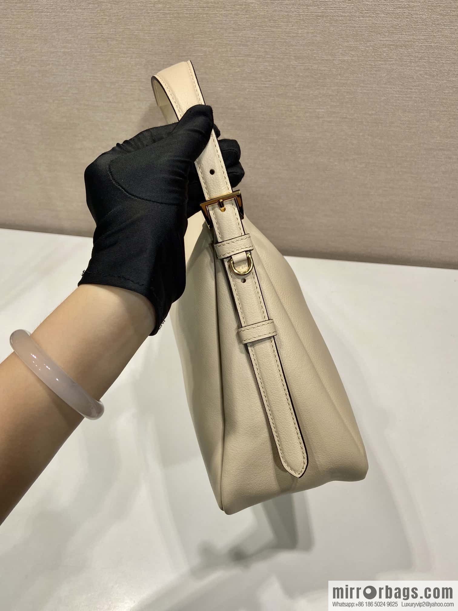 PRADA 🎉 new Aimee armpit bag 🎉 1BC228