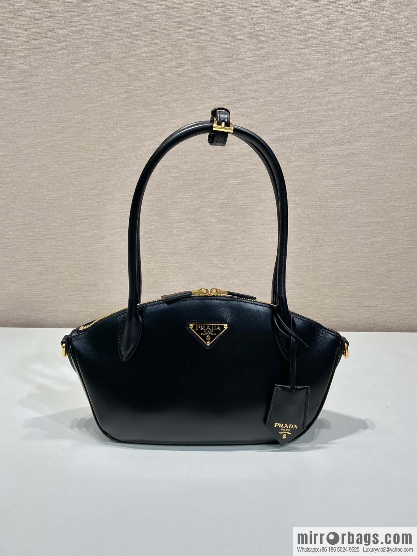 PRADA 🎉 new 🎉 1BA427 tote bag, black