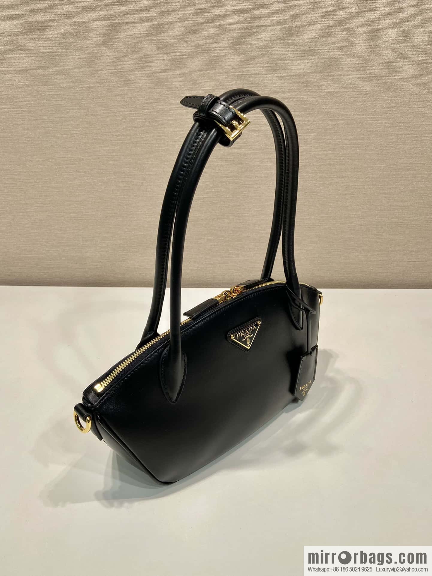PRADA 🎉 new 🎉 1BA427 tote bag, black