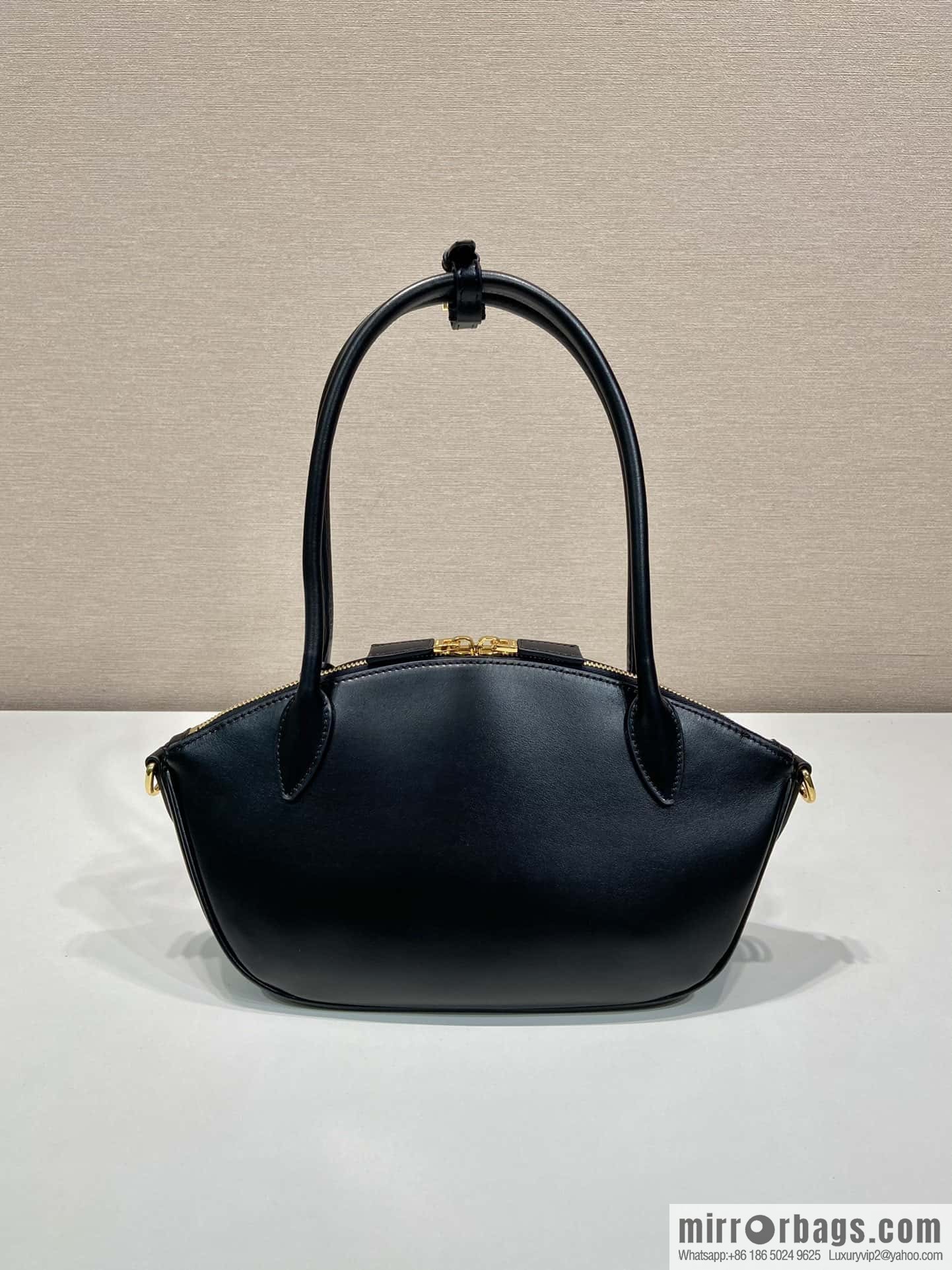 PRADA 🎉 new 🎉 1BA427 tote bag, black