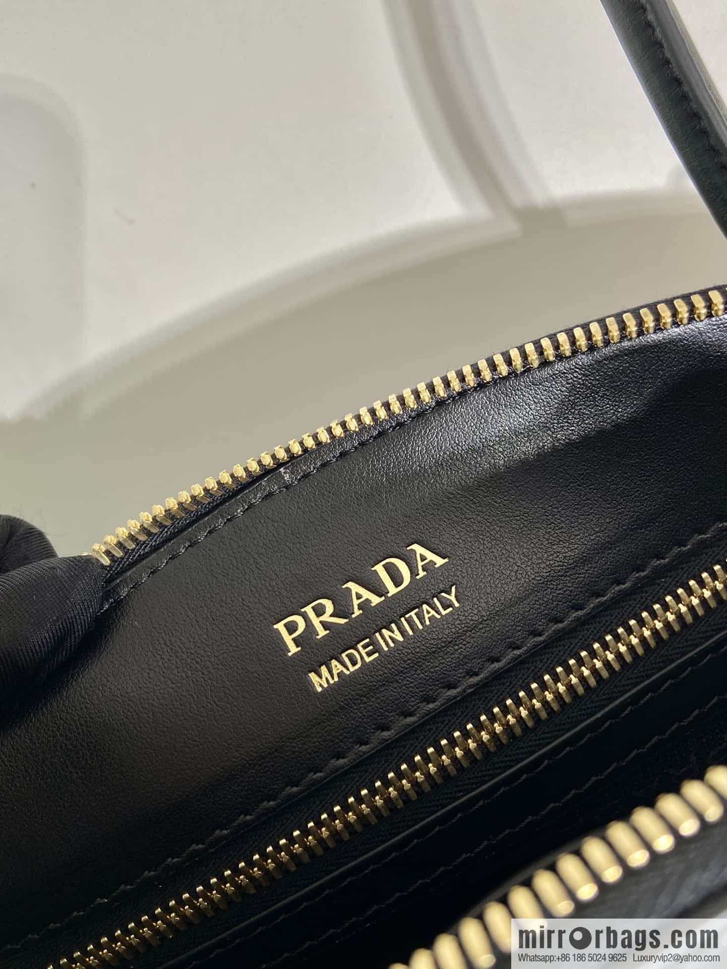 PRADA 🎉 new 🎉 1BA427 tote bag, black