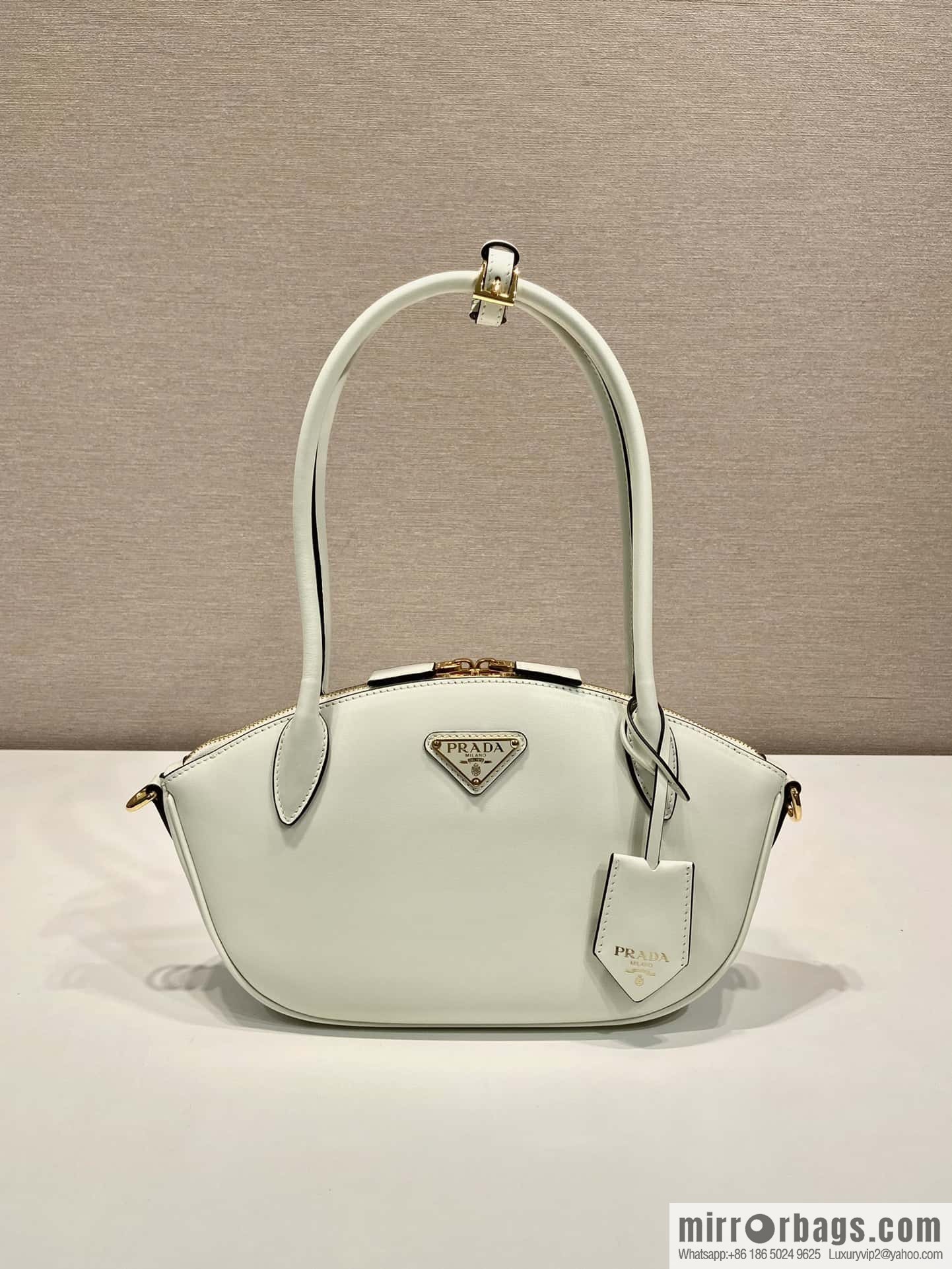 PRADA 🎉 new 🎉 1BA427 tote bag, white