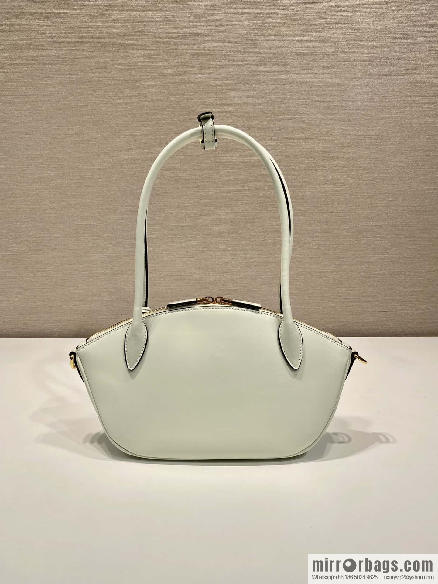 PRADA 🎉 new 🎉 1BA427 tote bag, white