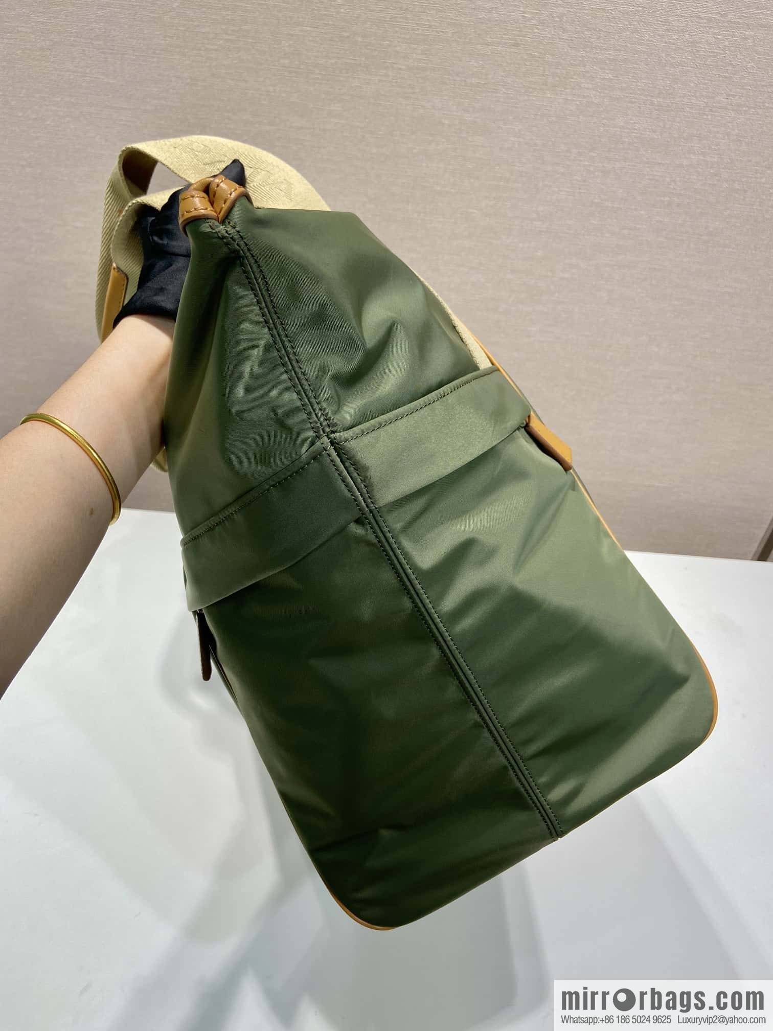 PRADA 🎉 new travel bag 🎉 2VC040