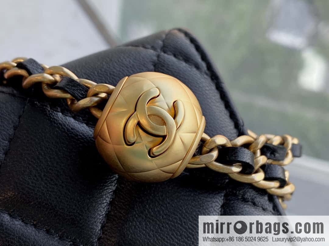 CHANEL π
Metal Ball Black AP1450