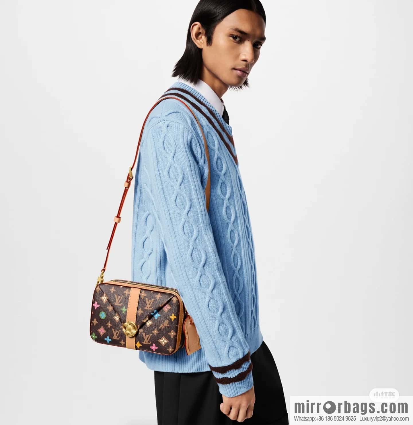 [Original single boutique] M24820 brown color, variable code chip version, men's bag messenger bag series Envelope messenger bag