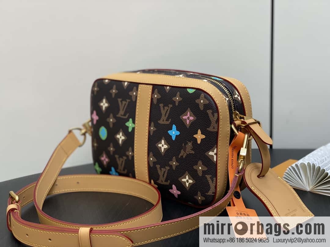 [Original single boutique] M24820 brown color, variable code chip version, men's bag messenger bag series Envelope messenger bag