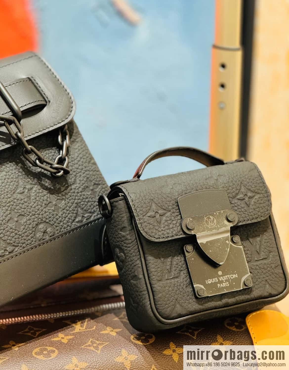 [Original order boutique] M83148 black flower, men's bag, mini mailman bag series Pico S-Lock handbag, Darth Vader (copy)