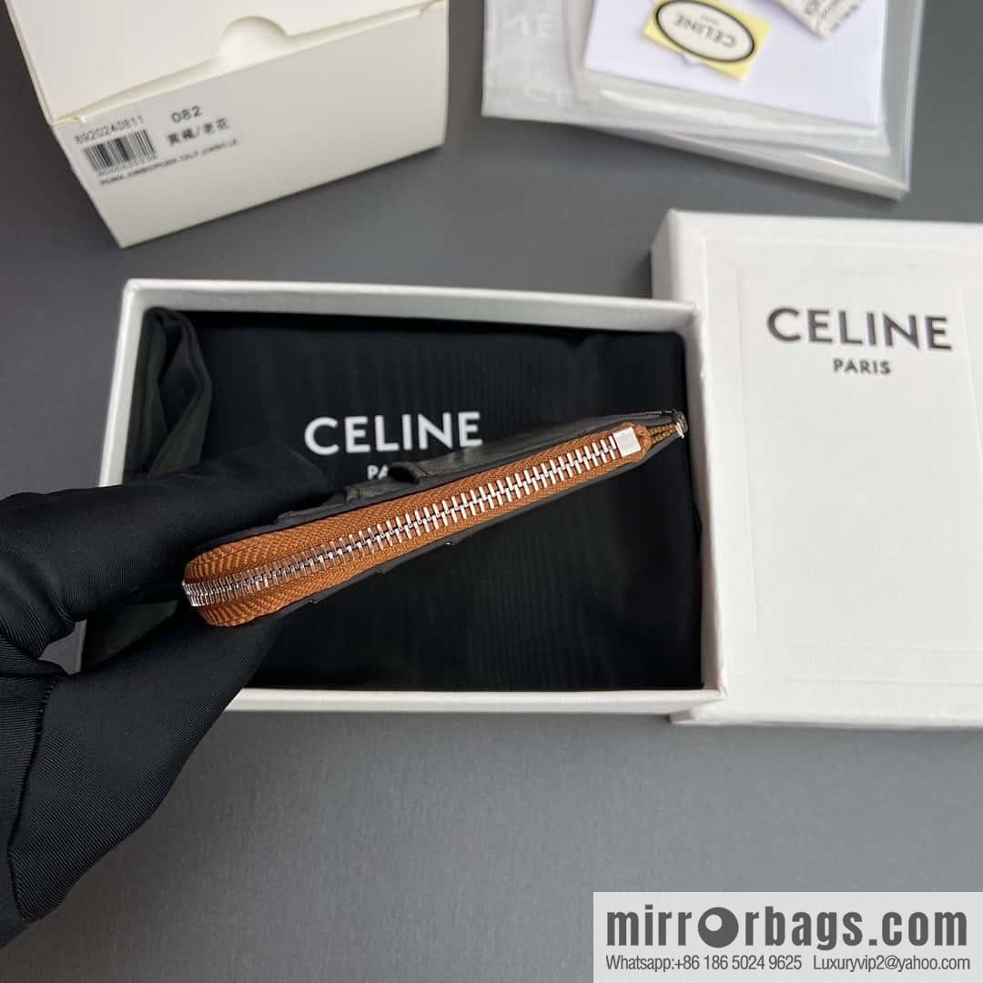 CELINE TRIOMPHE Logo Printed Sheepskin Zipper Card Pack 10D882CCP.04LU