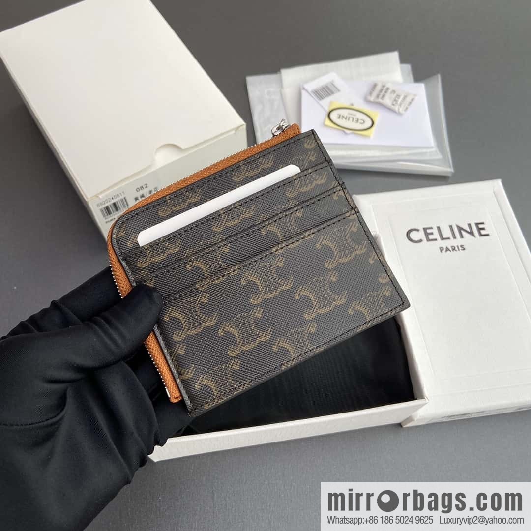 CELINE TRIOMPHE Logo Printed Sheepskin Zipper Card Pack 10D882CCP.04LU