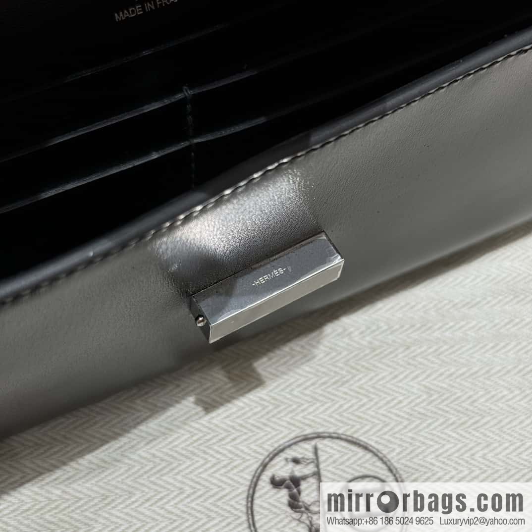 Chaine d'Ancre To Go Wallet, Pig Nose Togo Silver Buckle