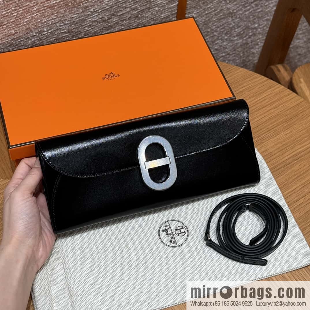 Chaine d'Ancre To Go Wallet, Pig Nose Togo Silver Buckle