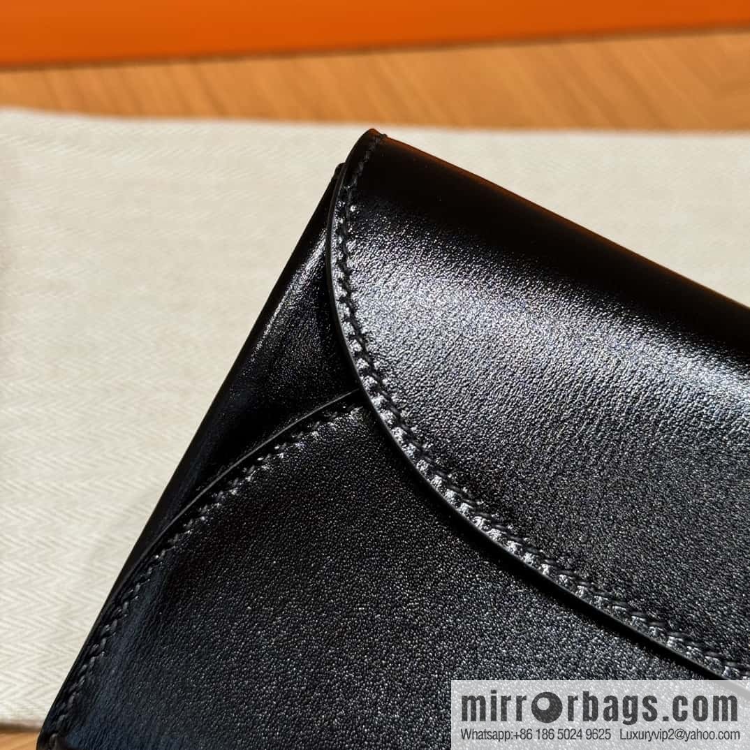 Chaine d'Ancre To Go Wallet, Pig Nose Togo Silver Buckle