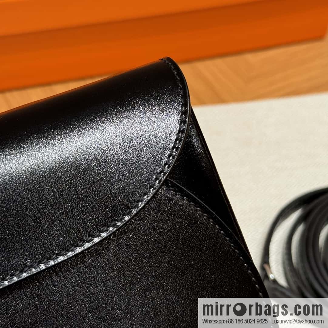 Chaine d'Ancre To Go Wallet, Pig Nose Togo Silver Buckle