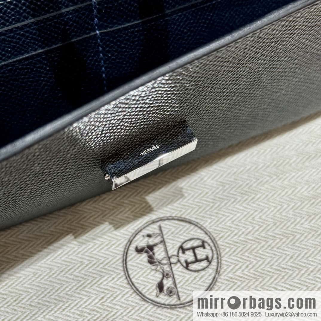 Chaine d'Ancre To Go Wallet, Pig Nose Togo Silver Buckle