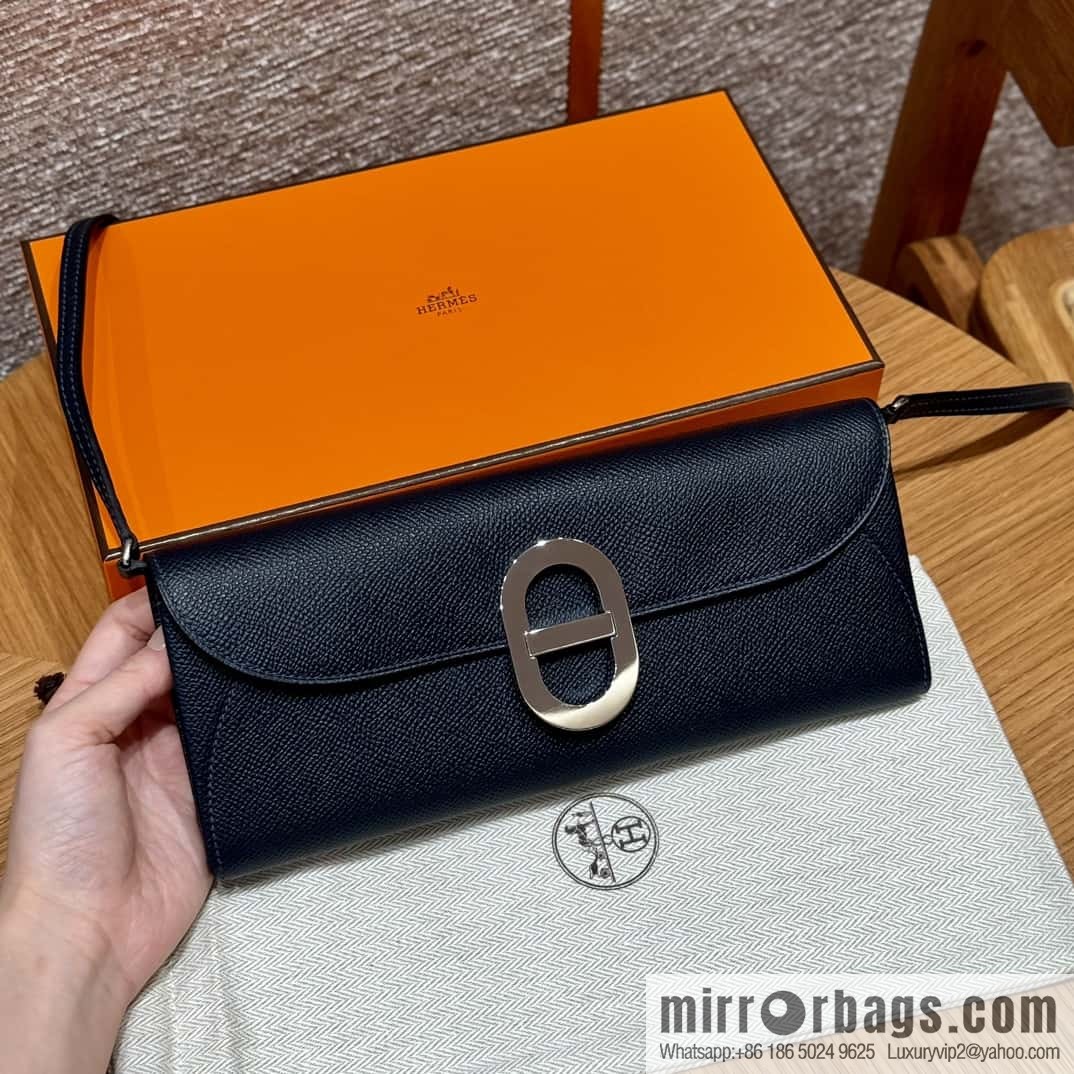 Chaine d'Ancre To Go Wallet, Pig Nose Togo Silver Buckle