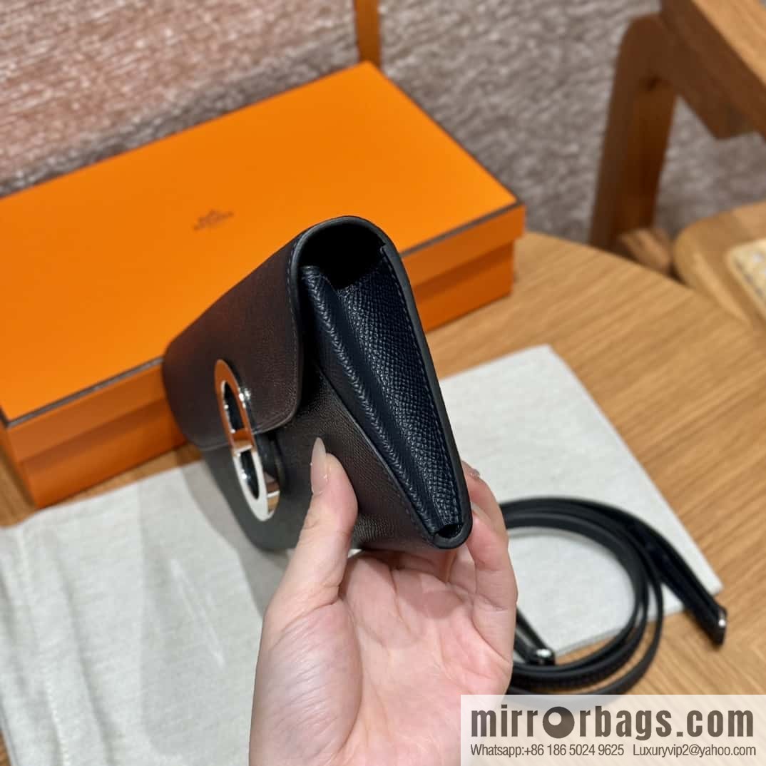 Chaine d'Ancre To Go Wallet, Pig Nose Togo Silver Buckle