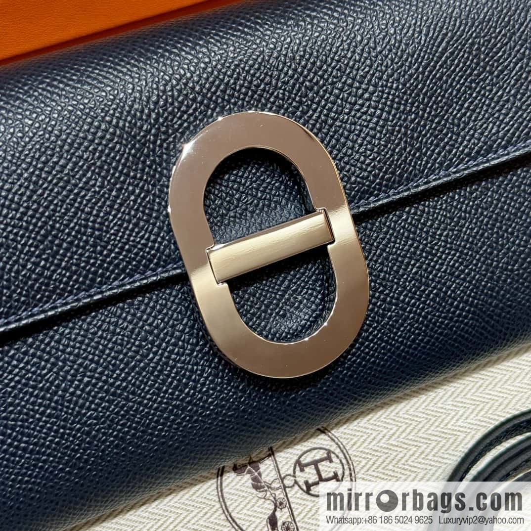 Chaine d'Ancre To Go Wallet, Pig Nose Togo Silver Buckle