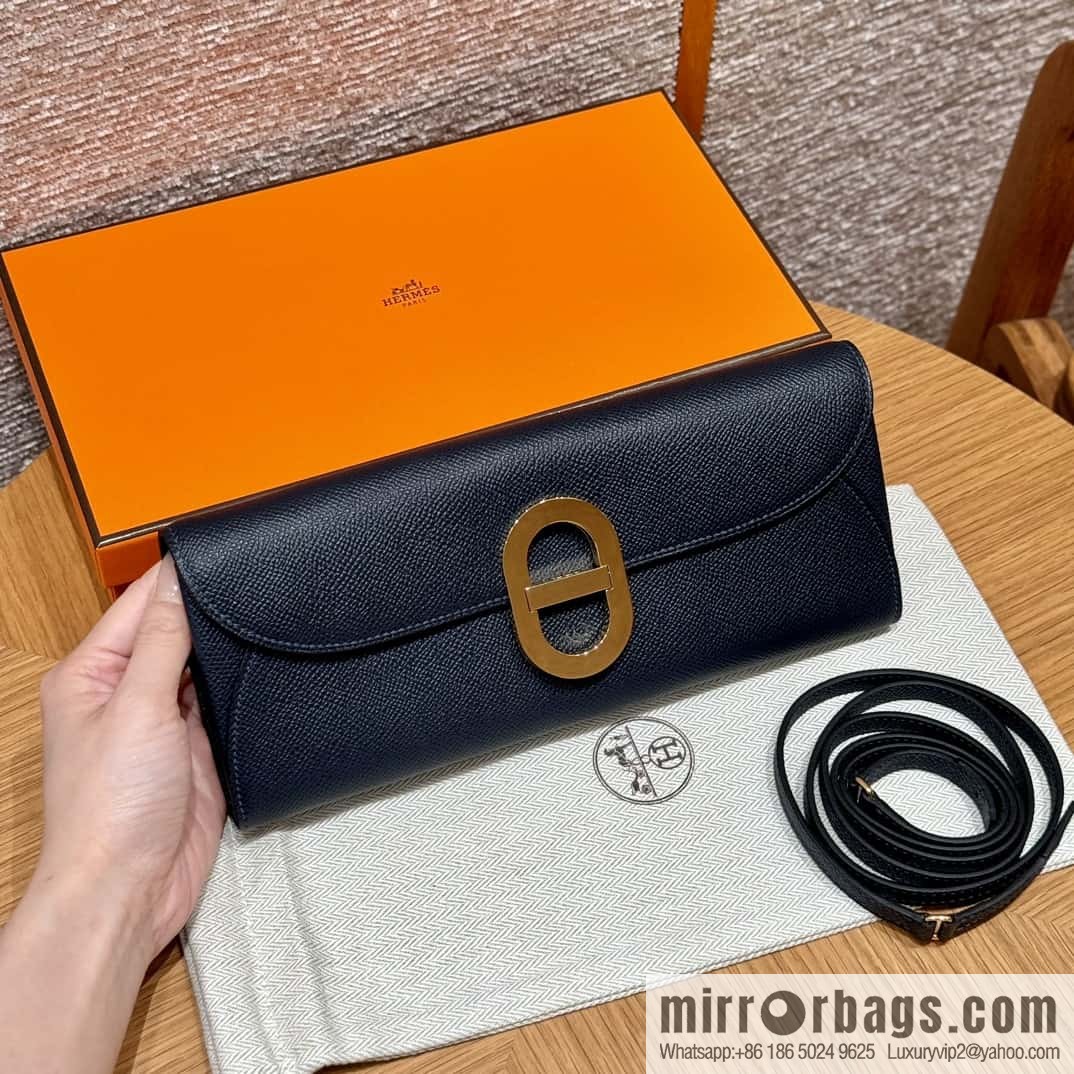 Chaine d'Ancre To Go Wallet, Golden Buckle with Pig Nose Togo